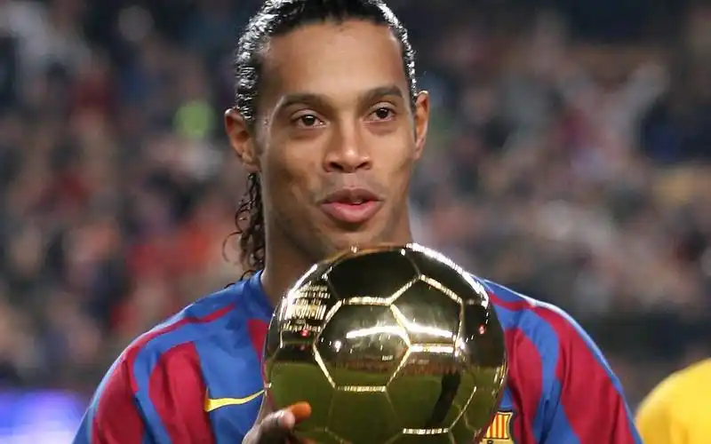 倒钩射门 倒钩射门