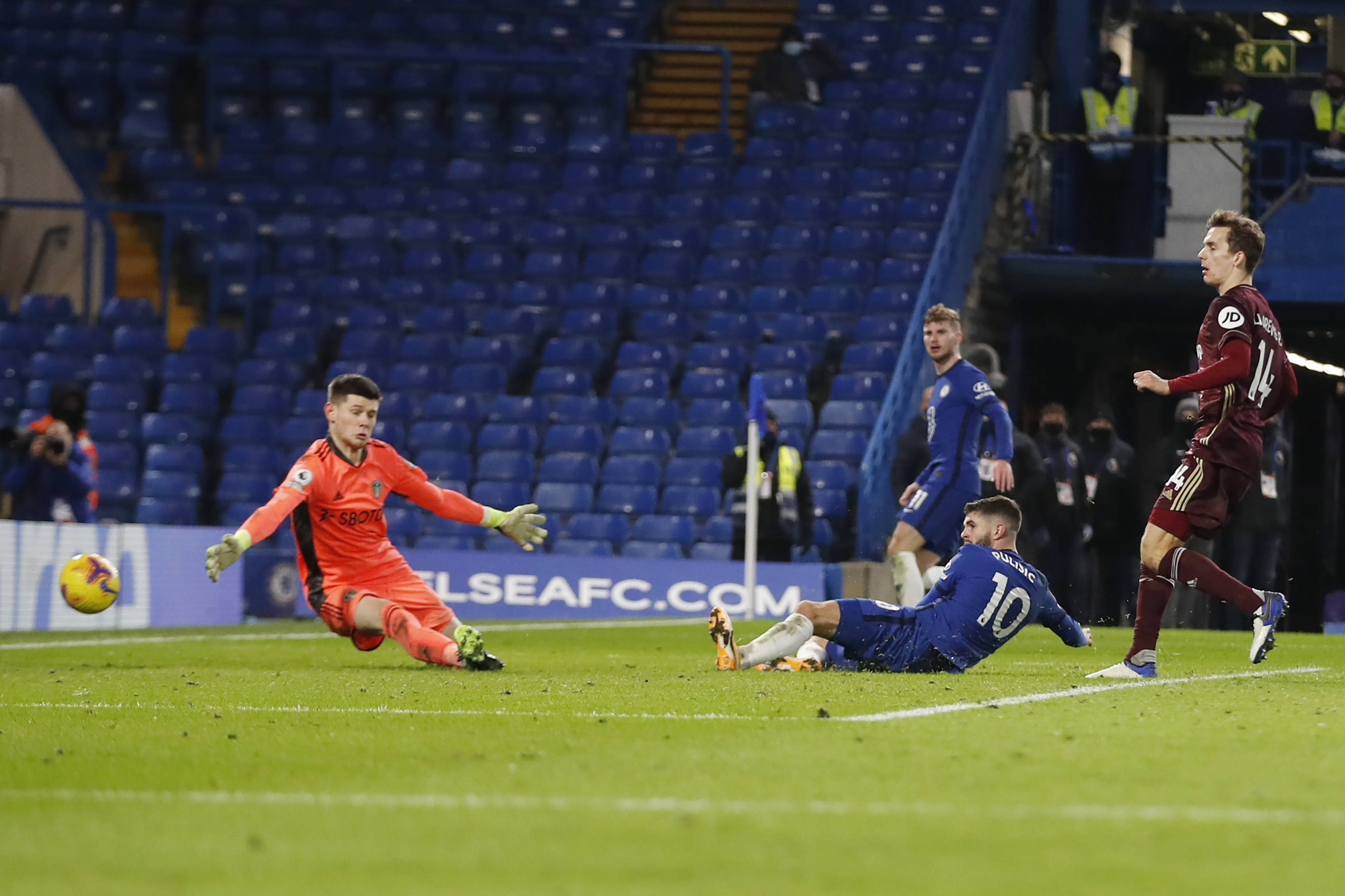 服重重困难 服重重困难